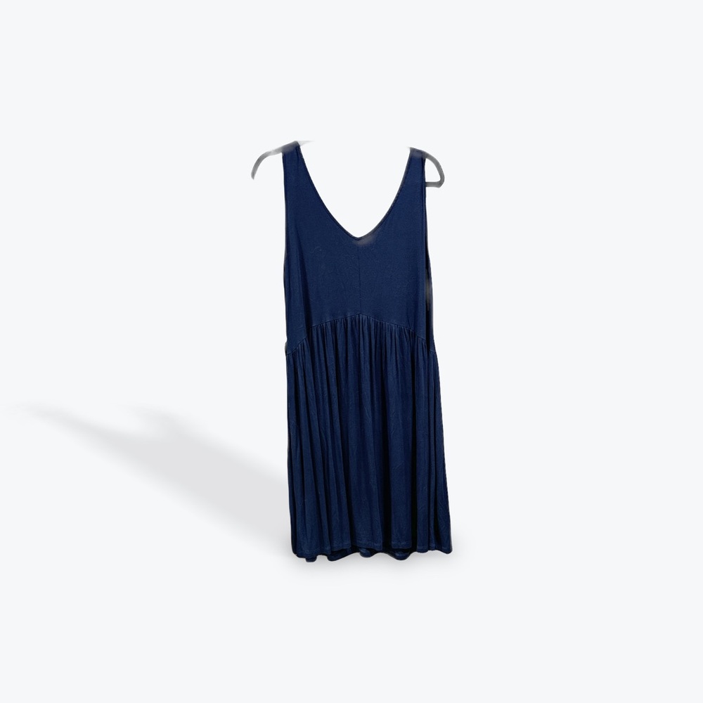 NWT Very cute and flowy navy blue sleeveless dress.